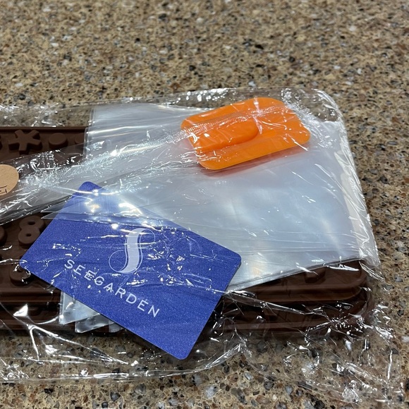 NIB Set of Food Grade Silicone Shape Molds with Spatula & Chocolate Squeeze Bags - Picture 8 of 12